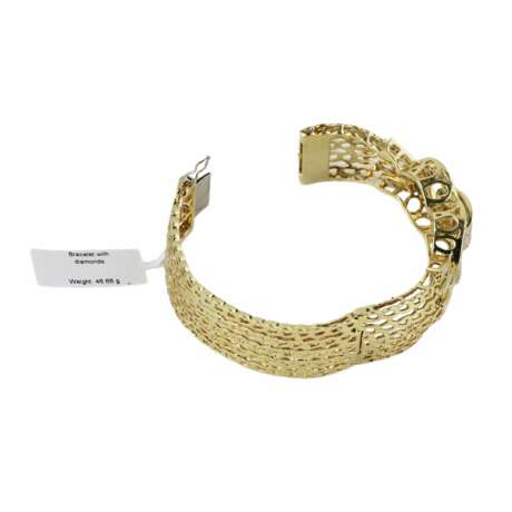 Gold bracelet with diamonds in the form of a belt. Diamonds 21th century - photo 5
