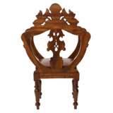 Carved richly decorated walnut chair. 19th century Walnut Late 19th century - photo 5