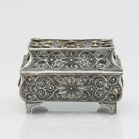 Silver filigree box from the 19th century. Odessa Russian Empire 1898-1908 Silver 84 Neo-Russian At the turn of 19th -20th century - photo 5