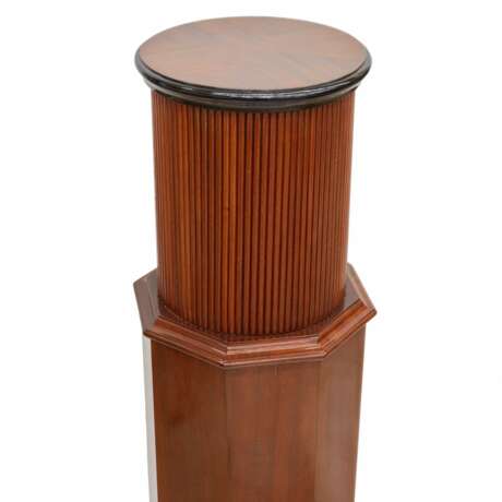 Console column in Art Deco style. With a carved figure of a nude lady and a fox. 20th century. Wood 20th century - photo 8