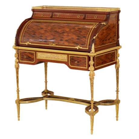 E.KAHN. A magnificent cylindrical bureau in mahogany and satin wood with gilt bronze. Gilded bronze 19th century - photo 2