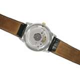 Armbanduhr: seltene, große vintage Herrenuhr Universal Geneve "Reserve de Marche GMT" in Stahl/Gold mit Originalbox, ca. 1990 - фото 2