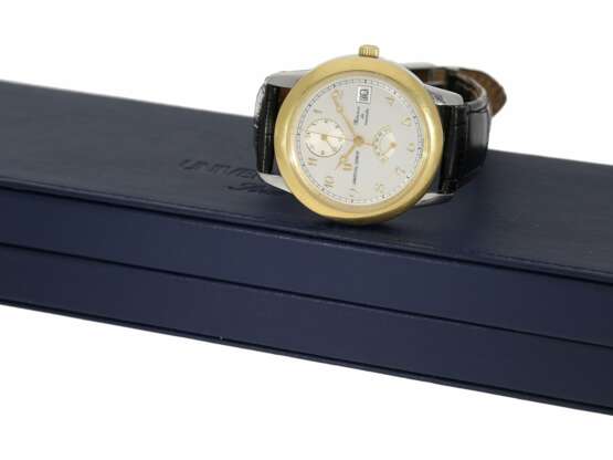 Armbanduhr: seltene, große vintage Herrenuhr Universal Geneve "Reserve de Marche GMT" in Stahl/Gold mit Originalbox, ca. 1990 - photo 3
