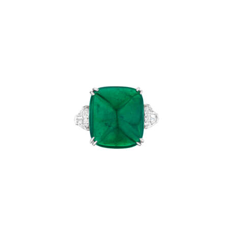 EMERALD AND DIAMOND RING - photo 1