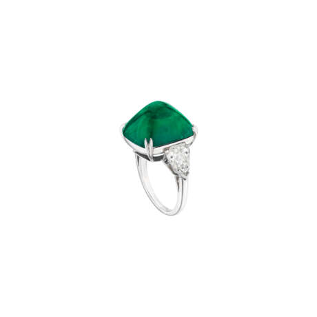 EMERALD AND DIAMOND RING - photo 4