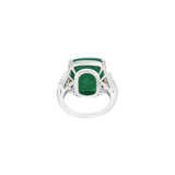 EMERALD AND DIAMOND RING - photo 5