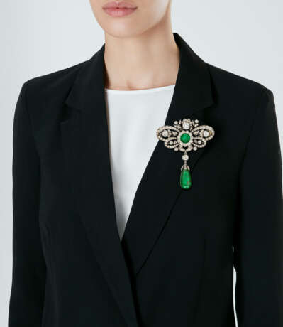 ANTIQUE EMERALD AND DIAMOND BROOCH - Foto 2