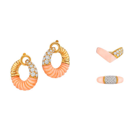VAN CLEEF & ARPELS CORAL AND DIAMOND RING AND EARRINGS - фото 1
