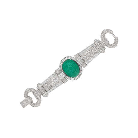 TRABERT & HOEFFER MAUBOUSSIN CARVED EMERALD AND DIAMOND BRACELET - photo 1