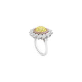 COLORED DIAMOND AND DIAMOND RING - photo 4