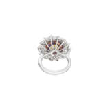 COLORED DIAMOND AND DIAMOND RING - фото 5