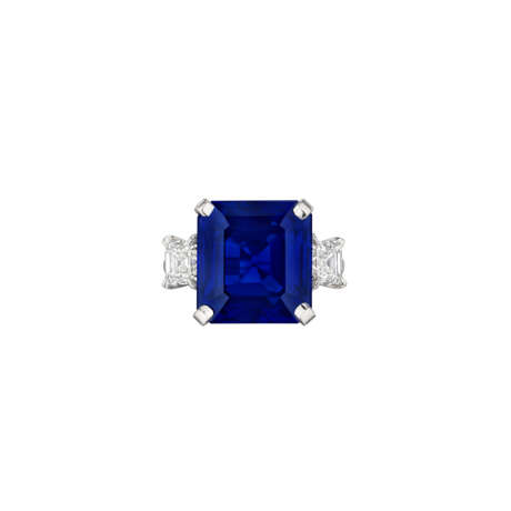 SAPPHIRE AND DIAMOND RING - photo 1