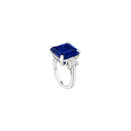 SAPPHIRE AND DIAMOND RING - photo 7