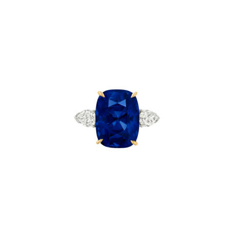 SAPPHIRE AND DIAMOND RING - photo 1