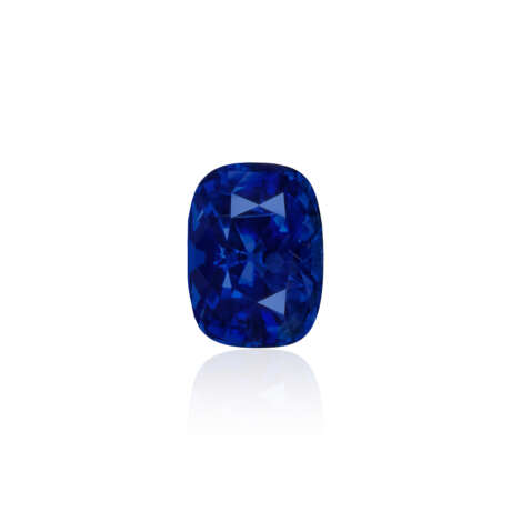 SAPPHIRE AND DIAMOND RING - фото 9