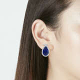 TIFFANY & CO. SAPPHIRE AND DIAMOND EARRINGS - фото 2