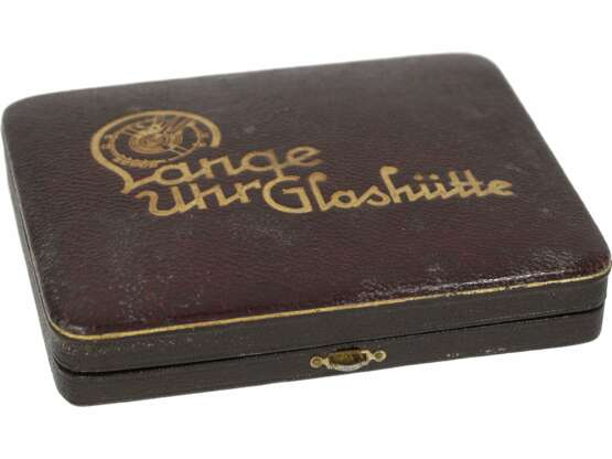 Taschenuhr: hochfeine Goldsavonnette A. Lange & Söhne Deutsche Uhrenfabrikation Glashütte "OLIW" No. 504082, ca.1938, mit Originalbox und Originalpapieren - photo 2