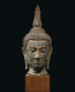 South-Eastern Asia. GRANDE T&#202;TE DE BOUDDHA EN BRONZE