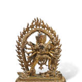 STATUE DE CHAKRASAMVARA EN BRONZE DOR&#201; - Foto 1