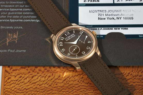 F.P. JOURNE. A VERY RARE AND COVETED 18K PINK GOLD WRISTWATCH WITH POWER RESERVE AND `HAVANA` BROWN DIAL - Foto 3