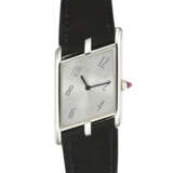 CARTIER. A RARE AND UNUSUAL PLATINUM LIMITED EDITION ASYMMETRICAL WRISTWATCH - Foto 1