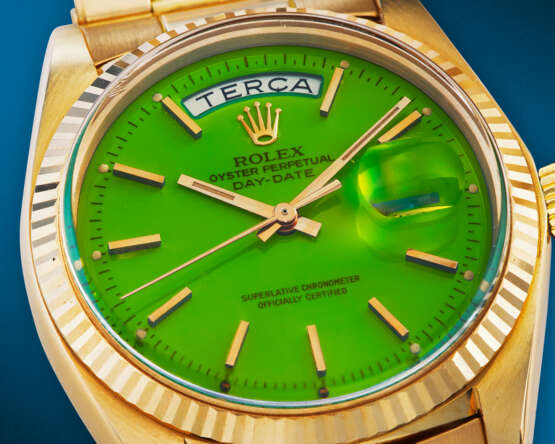 ROLEX. A VERY RARE AND HIGHLY ATTRACTIVE 18K PINK GOLD AUTOMATIC WRISTWATCH WITH SWEEP CENTER SECONDS, GREEN LACQUERED `STELLA` DIAL AND BRACELET - фото 3