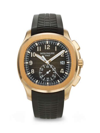 PATEK PHILIPPE. A VERY RARE AND COVETED 18K PINK GOLD AUTOMATIC FLYBACK CHRONOGRAPH WRISTWATCH WITH DATE - Foto 1