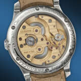 F.P. JOURNE. A RARE AND HIGHLY ATTRACTIVE PLATINUM WRISTWATCH WITH POWER RESERVE AND `HAVANA` BROWN DIAL - photo 4
