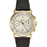 PATEK PHILIPPE. A RARE AND ATTRACTIVE 18K GOLD CHRONOGRAPH WRISTWATCH WITH `SPIDER LUGS` - photo 1