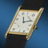 CARTIER. A RARE AND UNUSUAL 18K GOLD LIMITED EDITION ASYMMETRICAL WRISTWATCH - фото 2