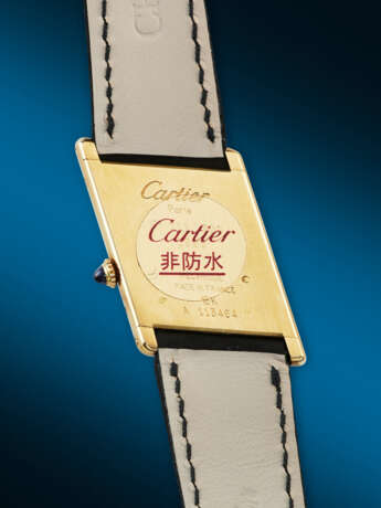 CARTIER. A RARE AND UNUSUAL 18K GOLD LIMITED EDITION ASYMMETRICAL WRISTWATCH - фото 3