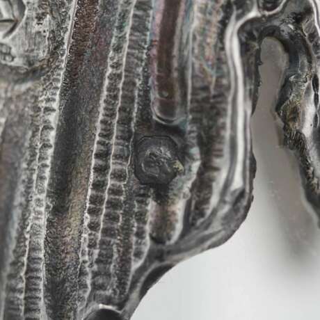 Пара винных стеклянных кувшинов в серебре в стиле Луи XV рубежа 19-20 веков. Silver Glass At the turn of 19th -20th century г. - фото 8