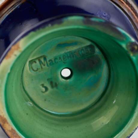 Un petit pot en majolique de la manufacture S.I. Maslennikova. ann&eacute;es 1880. Majolique Eclecticism Late 19th century - photo 7