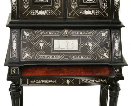 A superb Italian ebony and ivory cabinet from the late 19th century. Ivory Late 19th century - photo 2