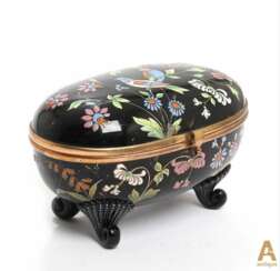 An elegant French jewelry box