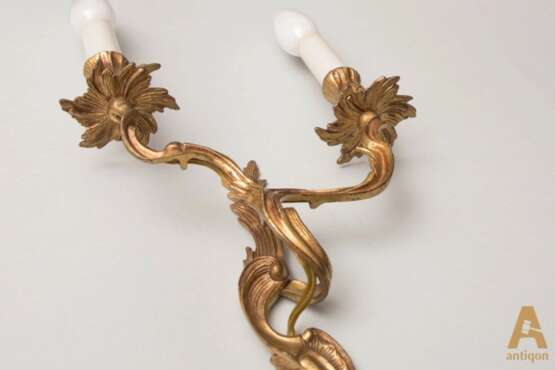 Paire dappliques en bronze. Vergoldete Bronze Rococo 20th century - Foto 2