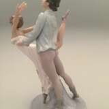 Figurine en porcelaine Ballet Couple Lladro Porcelaine 20th century - photo 2