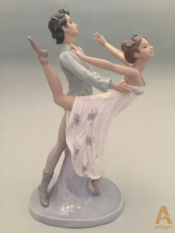 Figurine en porcelaine Ballet Couple Lladro Porcelaine 20th century - photo 4