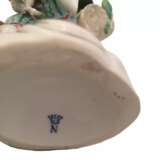  Фарфоровая фигурка Стрижка овец. Hand Painted Rococo 20th century г. - фото 3