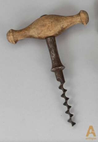 Corkscrew T-shaped Bois naturel At the turn of 19th -20th century - photo 1