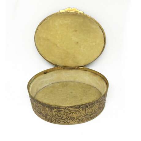 Bo&icirc;te a bijoux ovale en bronze dore. Vergoldete Bronze 19th century - Foto 4