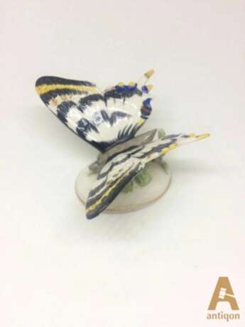 Figurine Butterfly Porcelain 20th century - photo 1