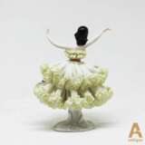 Porcelain figurine The Ballerina Porcelaine 20th century - photo 2
