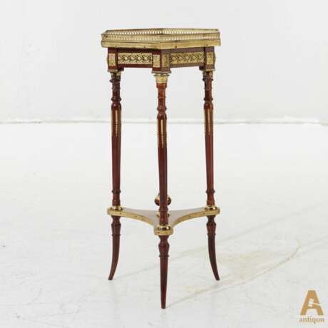 Lombard table Gold plated brass At the turn of 19th -20th century - photo 1