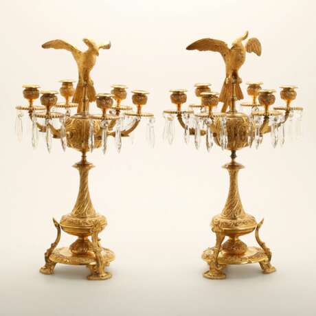 Paire de candelabres &agrave; figures d`oiseaux de paradis. Vergoldete Bronze 19th century - Foto 5