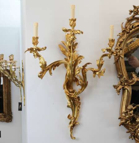Pair of wall sconces Rococo style Gilded bronze Rococo 20th century - photo 4