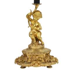 Lampadaire en bronze avec la figure de Putti. France. 19&egrave;me si&egrave;cle.