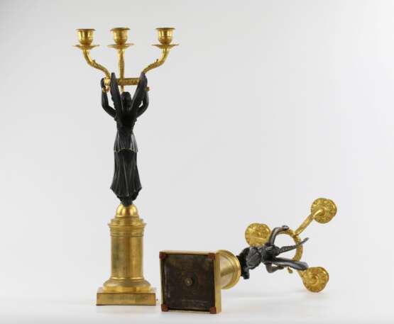 Paire de bougeoirs en bronze de style Empire Patinierte Bronze Empire 19th century - Foto 3