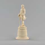 Ivory figure of a gentleman in a cocked hat. Ivory 19th century - photo 2