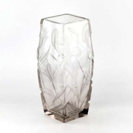 Large heavy crystal vase with luxurious irises. Crystal Art Nouveau Early 20th century - photo 1